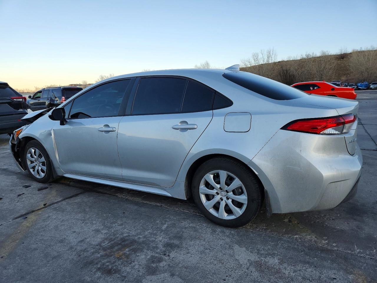2024 TOYOTA COROLLA LE photo 2