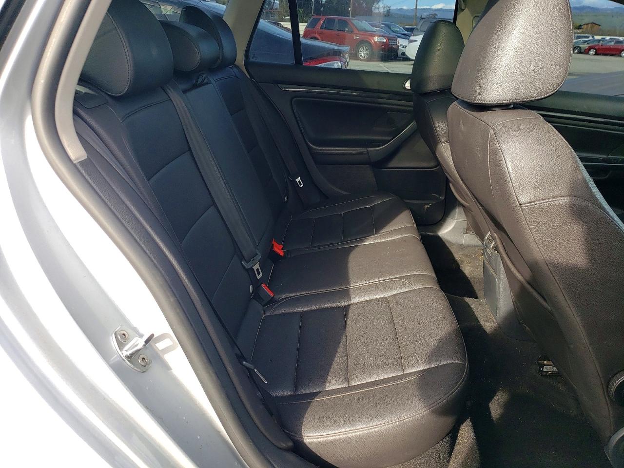 2014 VOLKSWAGEN JETTA TDI photo 10
