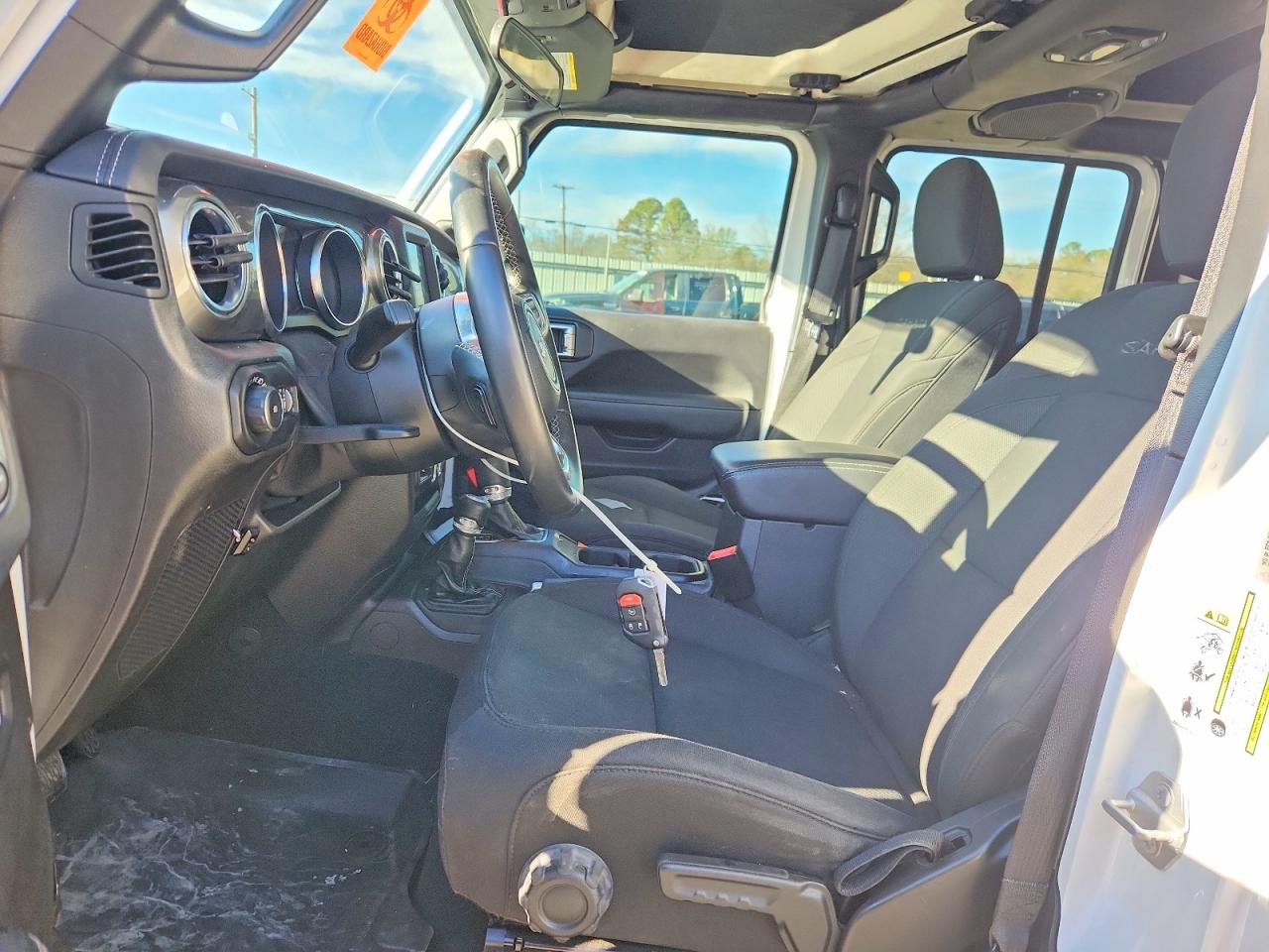 2019 JEEP WRANGLER UNLIMITED SAHARA photo 7