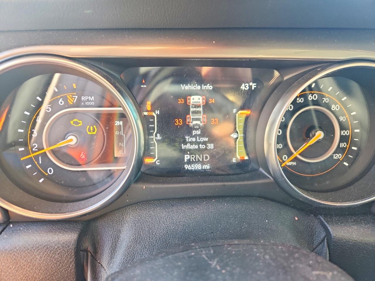 2019 JEEP WRANGLER UNLIMITED SAHARA photo 9