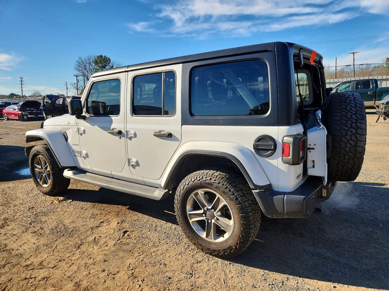 2019 JEEP WRANGLER UNLIMITED SAHARA photo 2