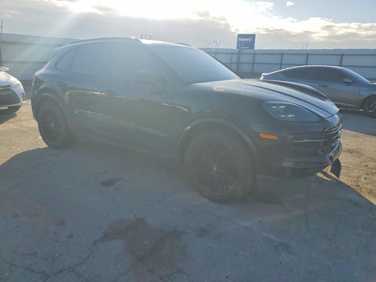 2024 PORSCHE CAYENNE photo 4
