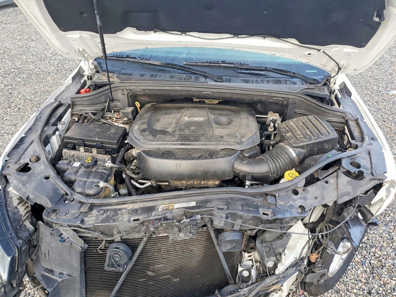 2019 JEEP GRAND CHEROKEE LAREDO photo 23