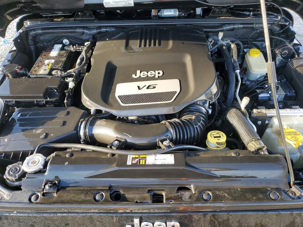 2016 JEEP WRANGLER UNLIMITED SAHARA photo 23