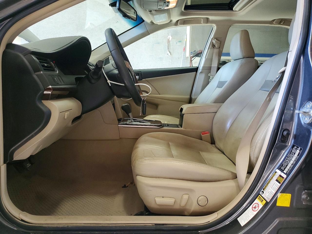 2012 TOYOTA CAMRY SE photo 7