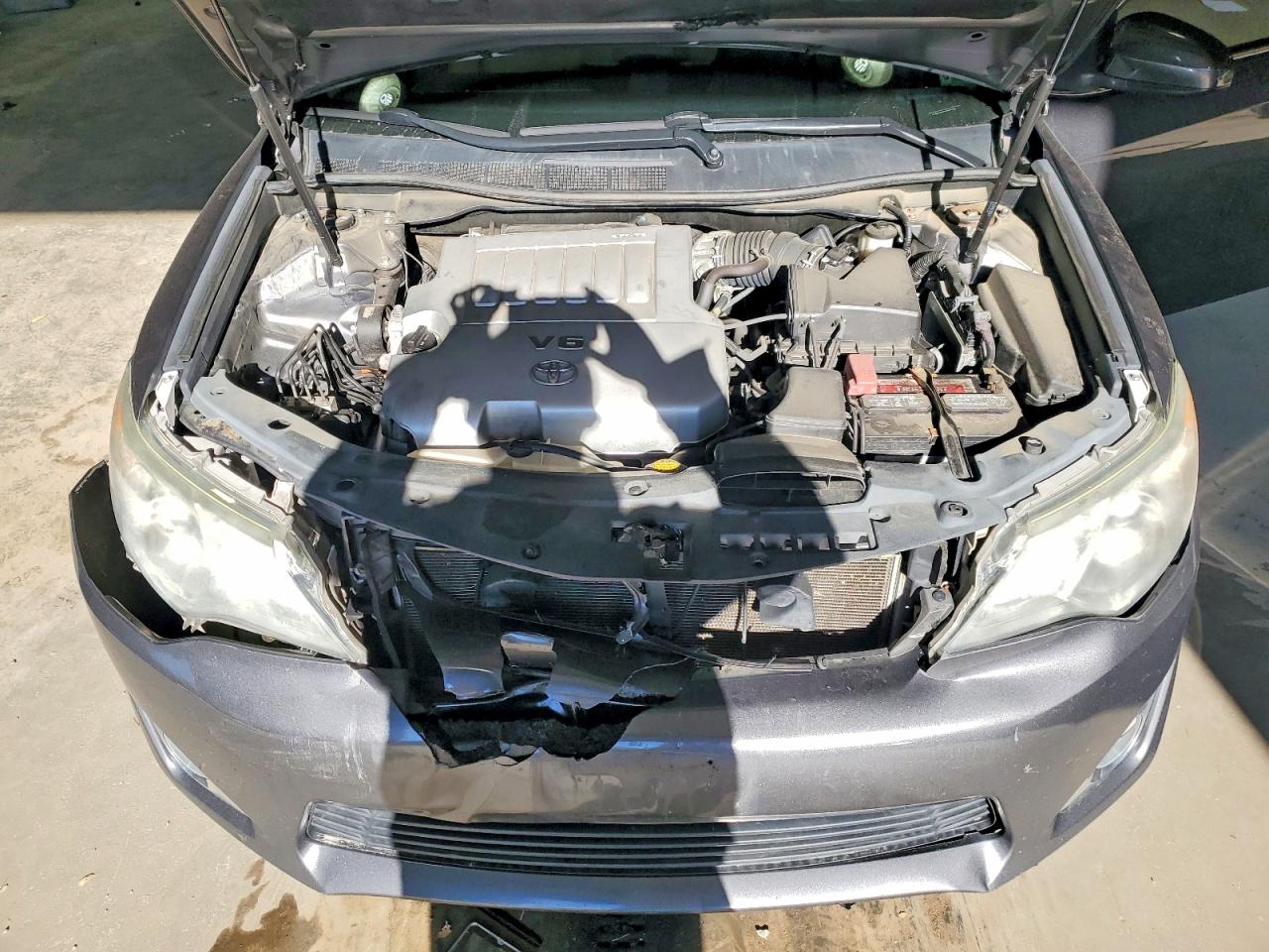 2012 TOYOTA CAMRY SE photo 11