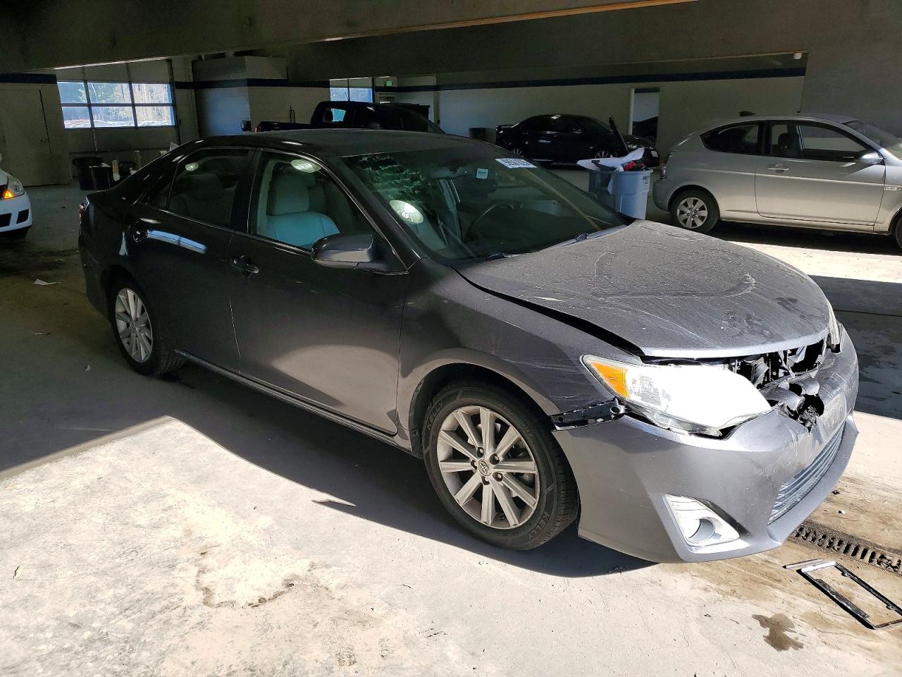 2012 TOYOTA CAMRY SE photo 4