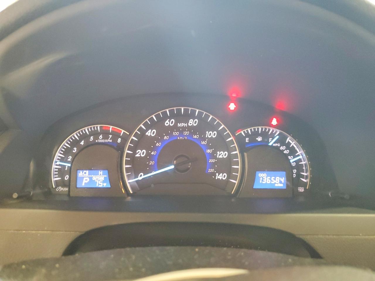 2012 TOYOTA CAMRY SE photo 9