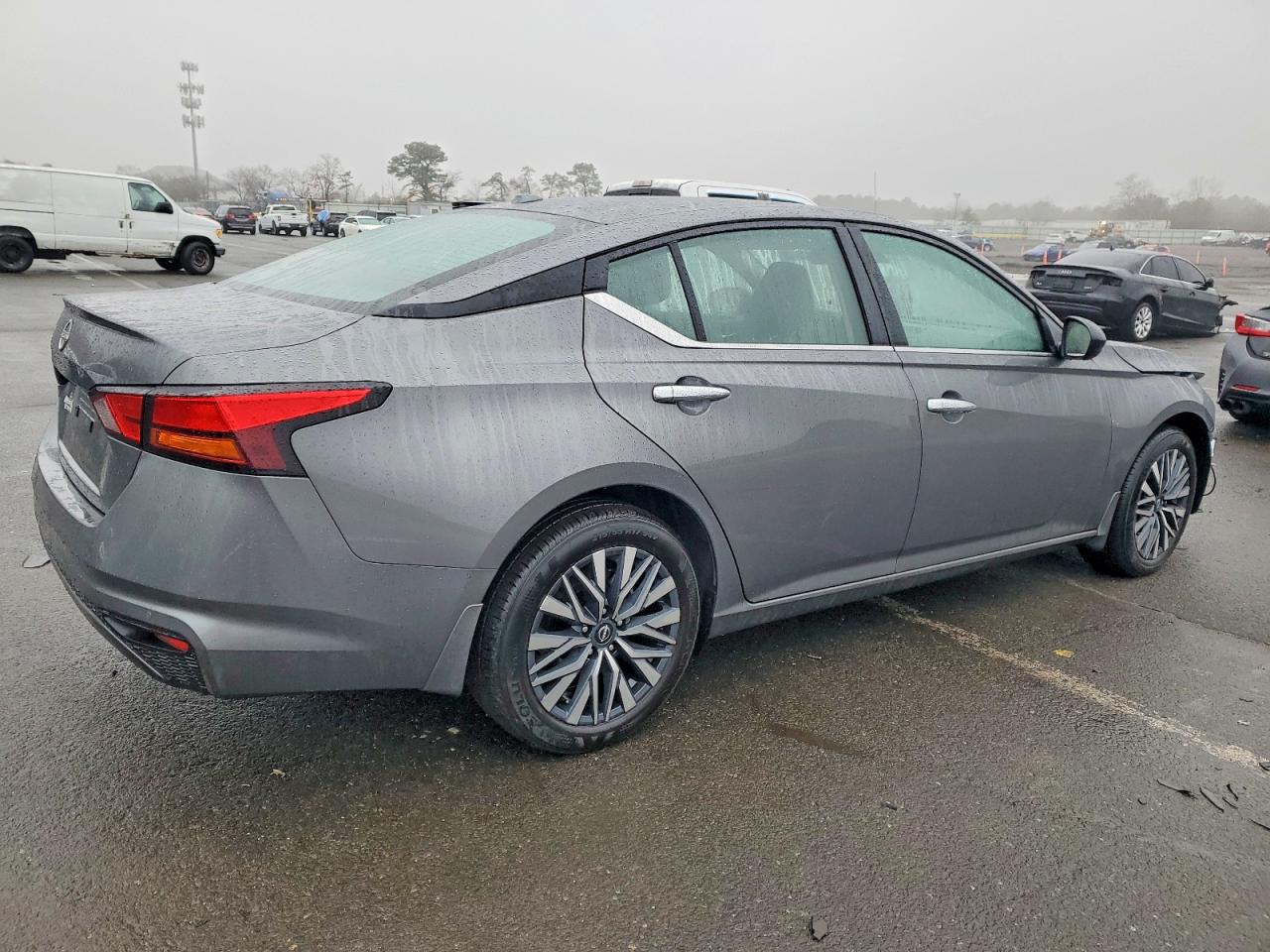 2025 NISSAN ALTIMA SV photo 3
