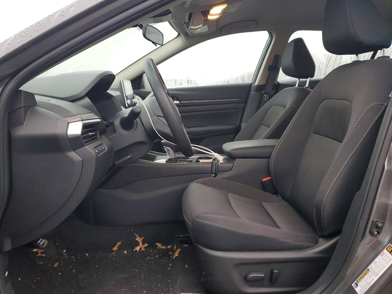 2025 NISSAN ALTIMA SV photo 7