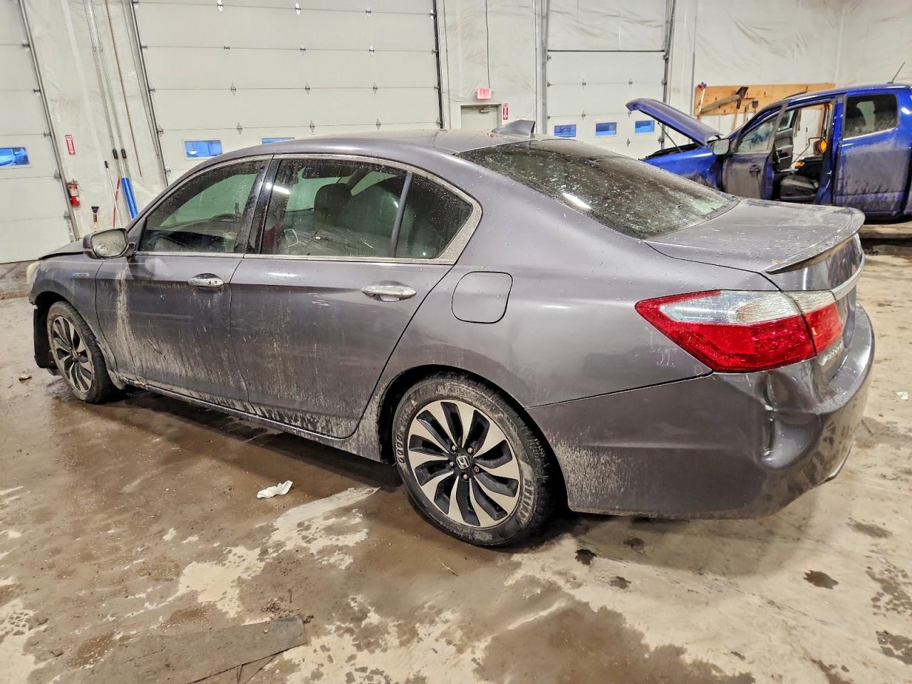 2015 HONDA ACCORD HYBRID photo 2