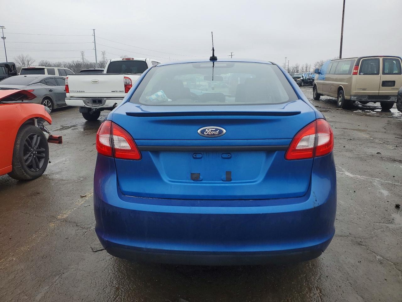 2011 FORD FIESTA SE photo 6