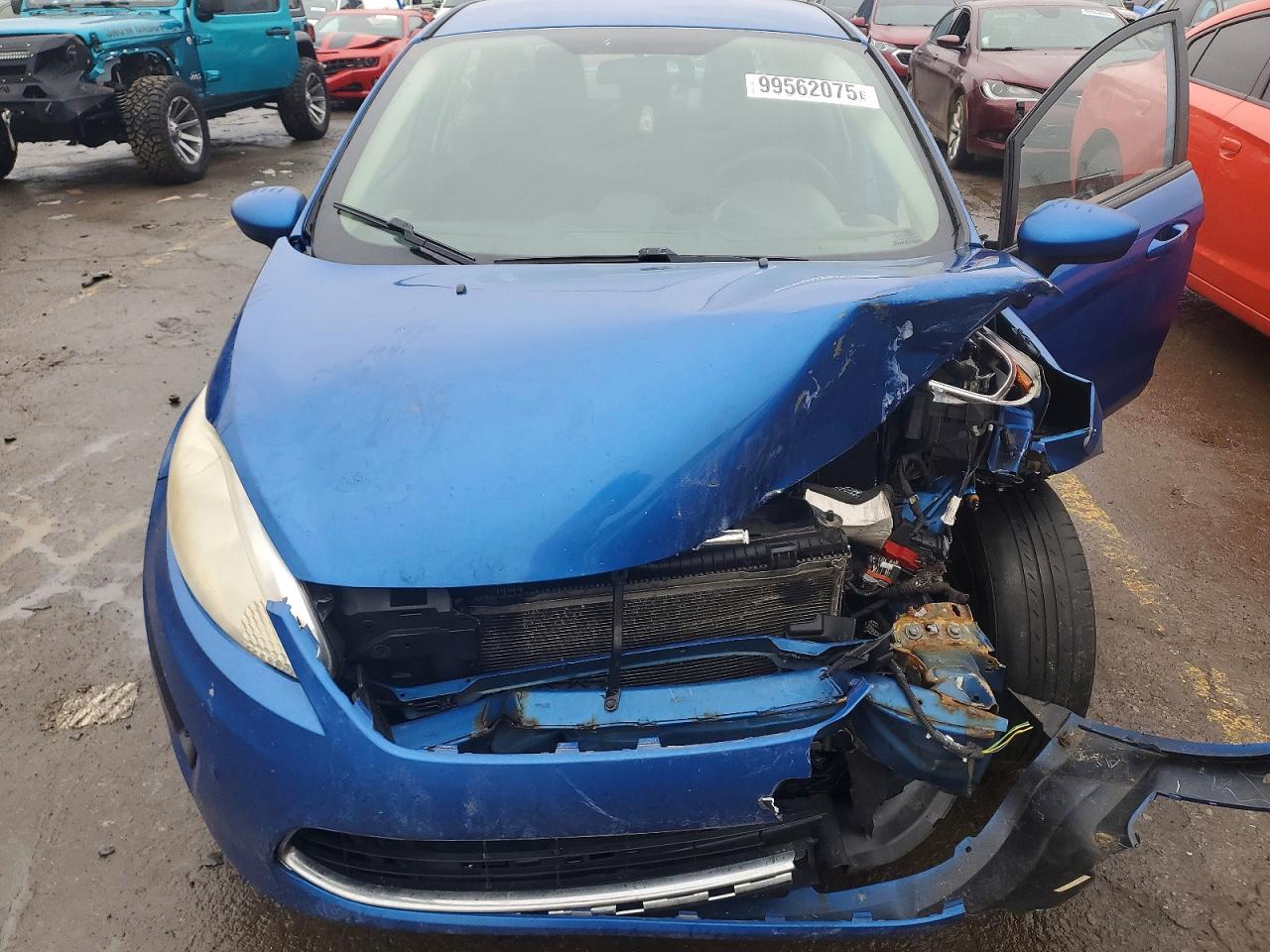 2011 FORD FIESTA SE photo 11