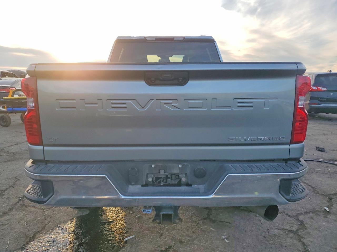 2024 CHEVROLET SILVERADO K3500 LT photo 10