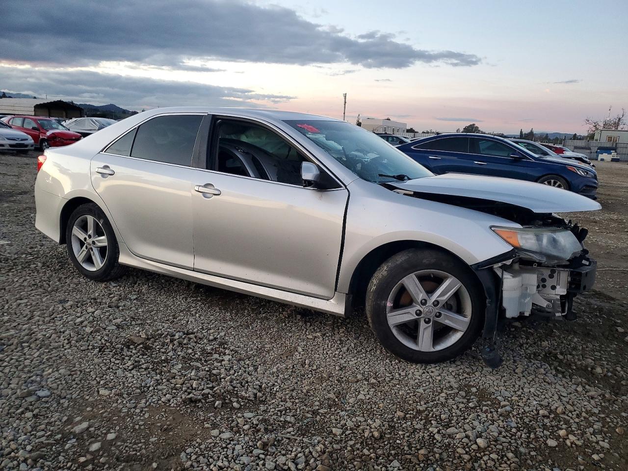 2012 TOYOTA CAMRY BASE photo 4