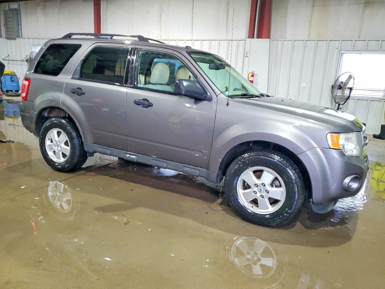 2012 FORD ESCAPE XLT photo 4