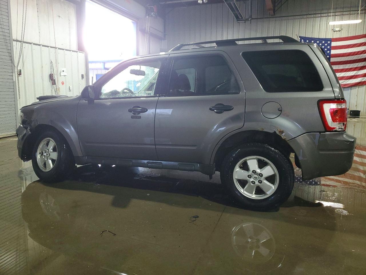 2012 FORD ESCAPE XLT photo 2