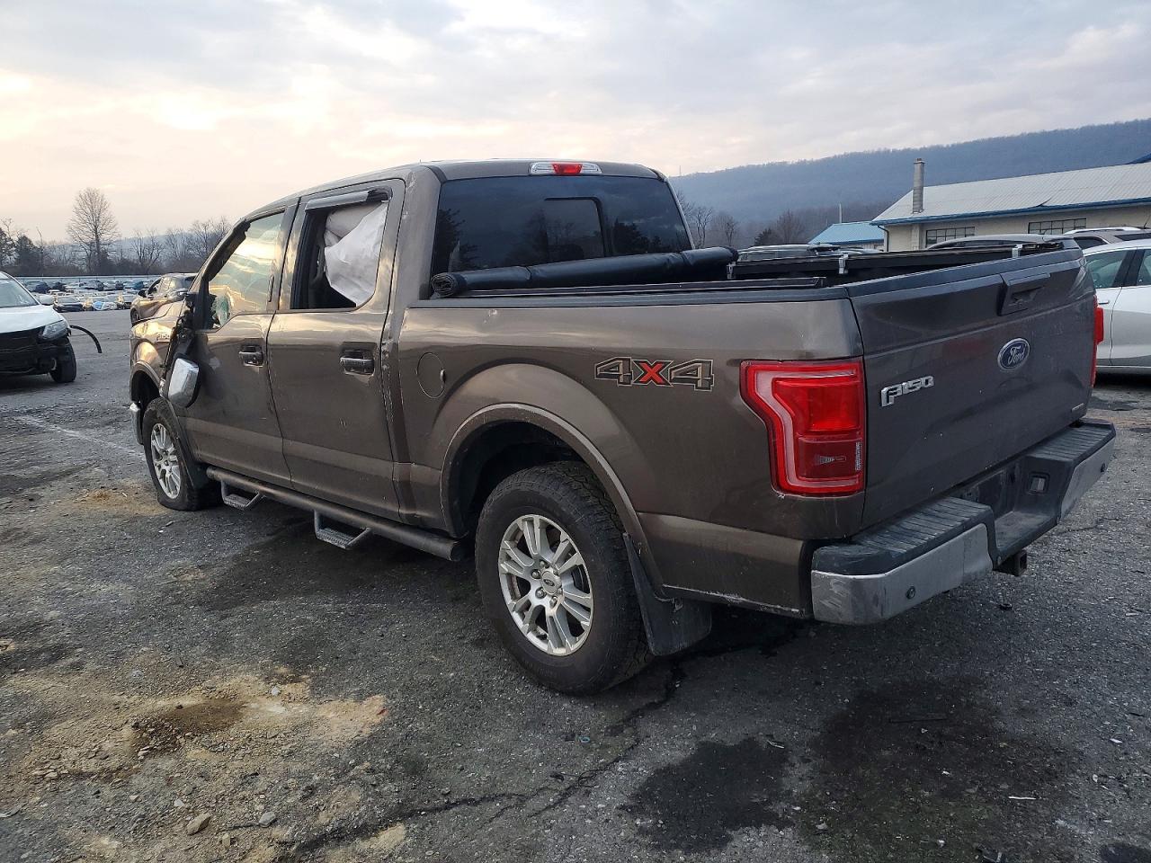 2015 FORD F150 SUPERCREW photo 2