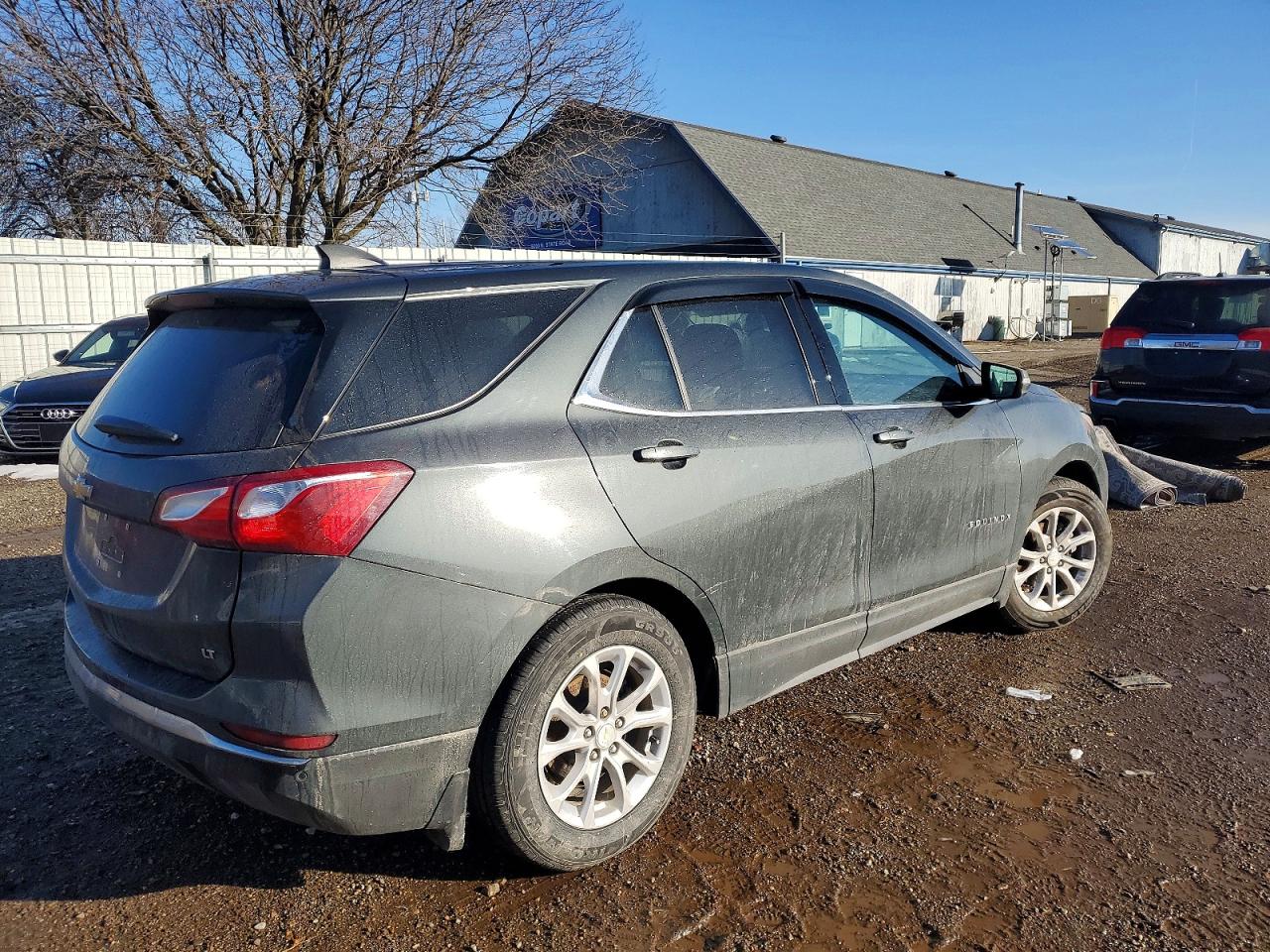 2019 CHEVROLET EQUINOX LT photo 3