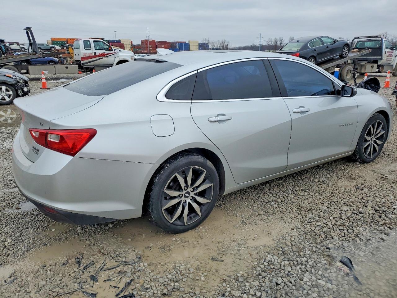 2017 CHEVROLET MALIBU LT photo 3