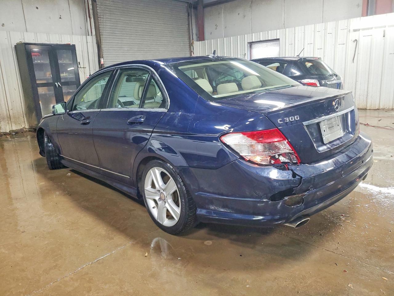 2011 MERCEDES-BENZ C 300 4MATIC photo 2