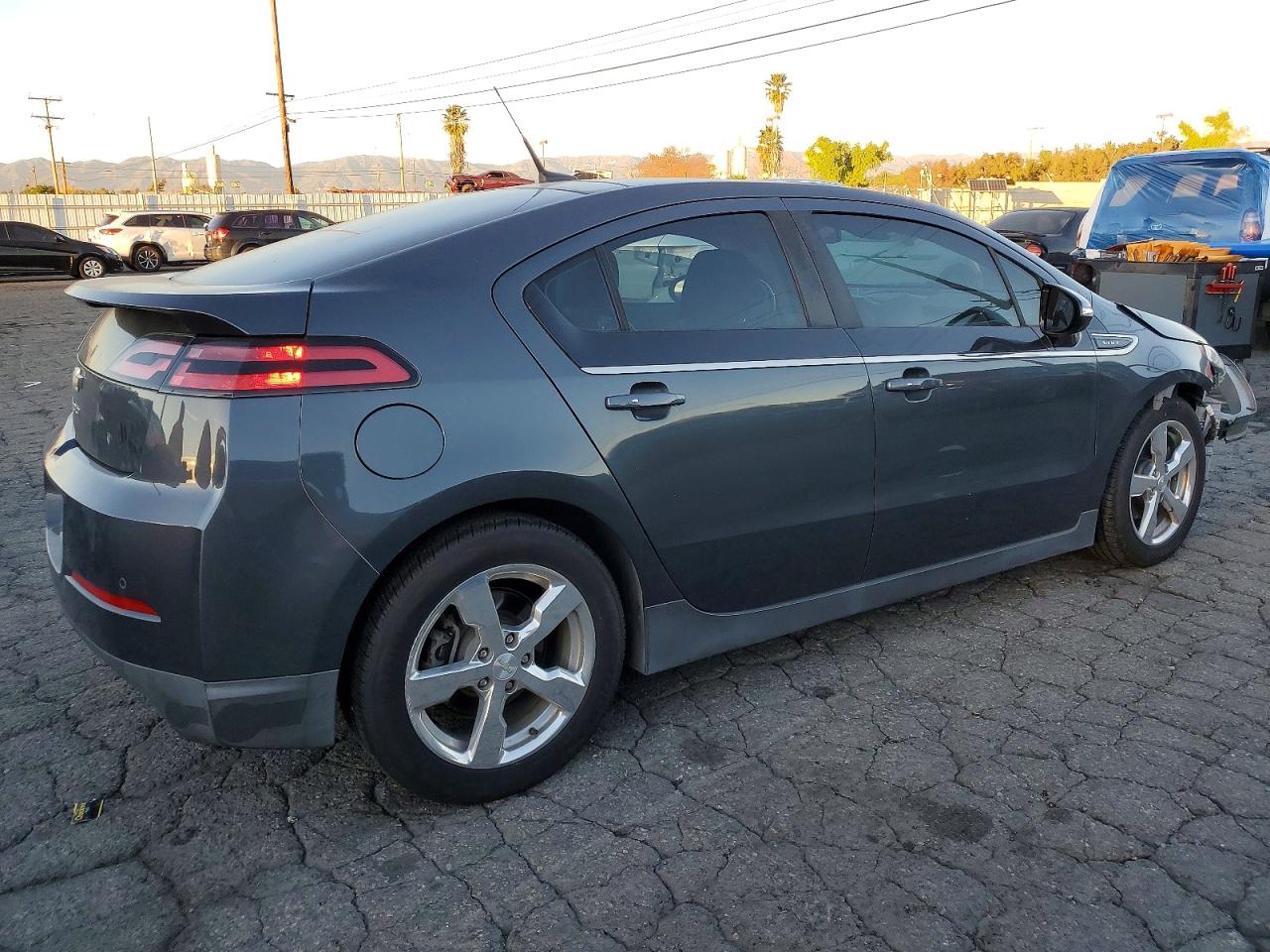 2013 CHEVROLET VOLT photo 3