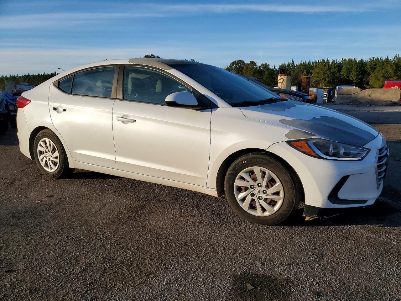 2017 HYUNDAI ELANTRA SE photo 4