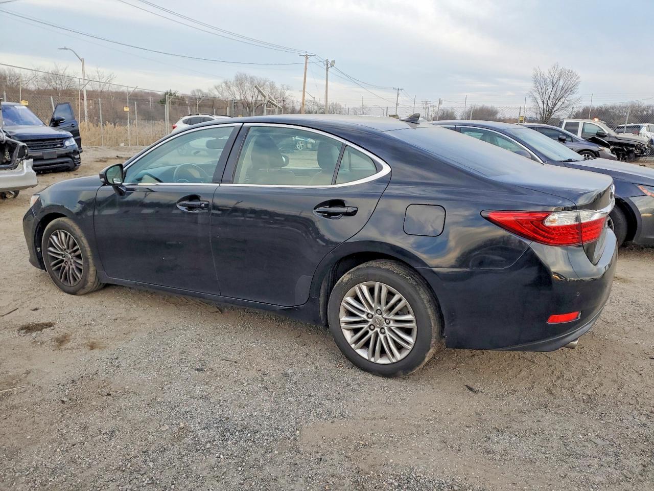 2013 LEXUS ES 350 photo 2