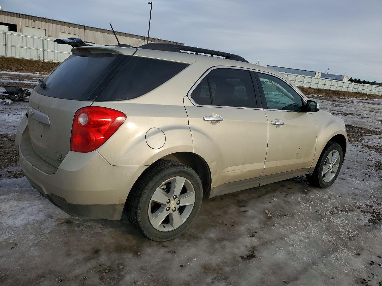2015 CHEVROLET EQUINOX LT photo 3