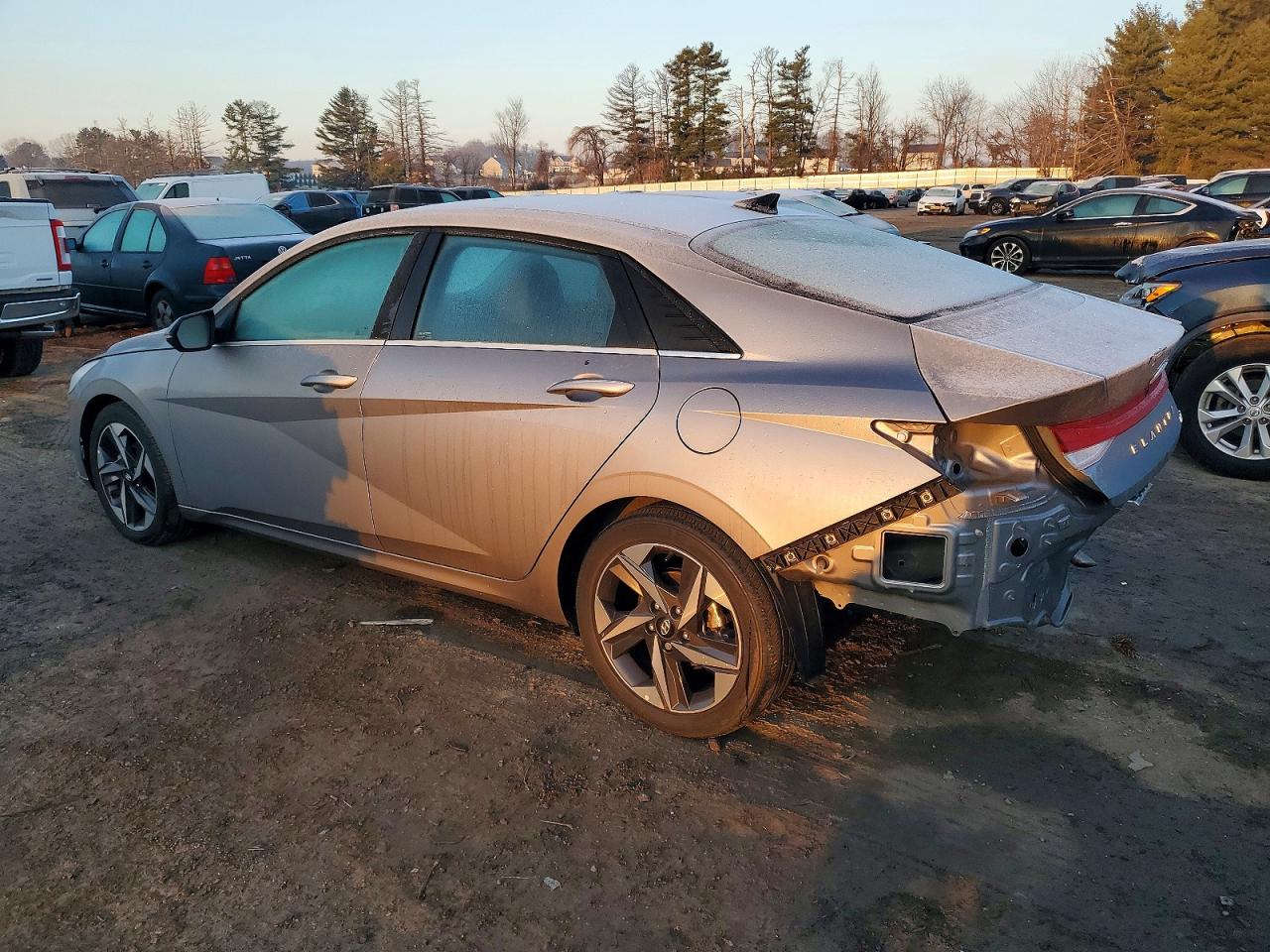 2023 HYUNDAI ELANTRA LIMITED photo 2