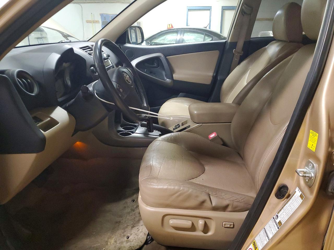 2010 TOYOTA RAV4 LIMITED photo 7
