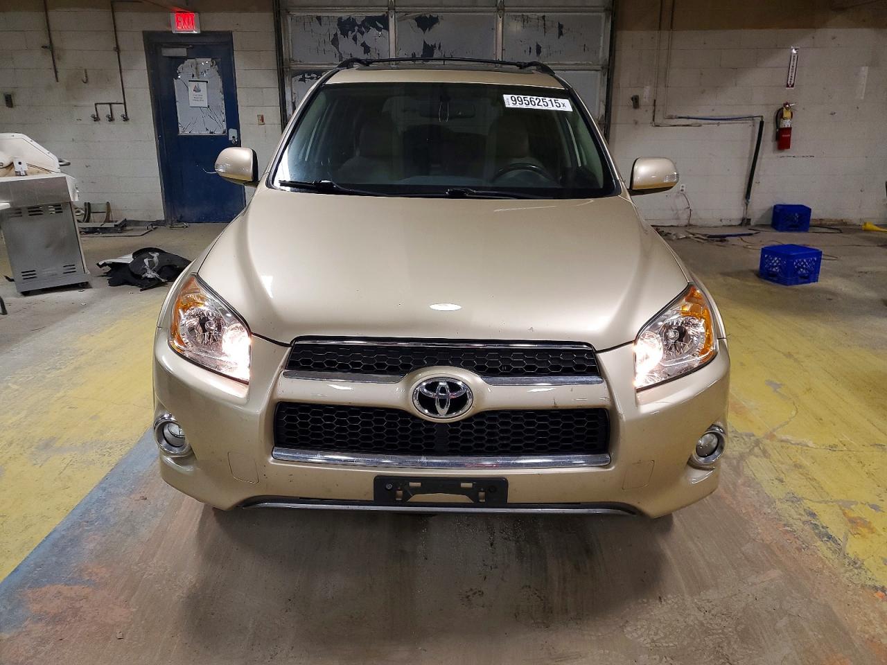 2010 TOYOTA RAV4 LIMITED photo 5