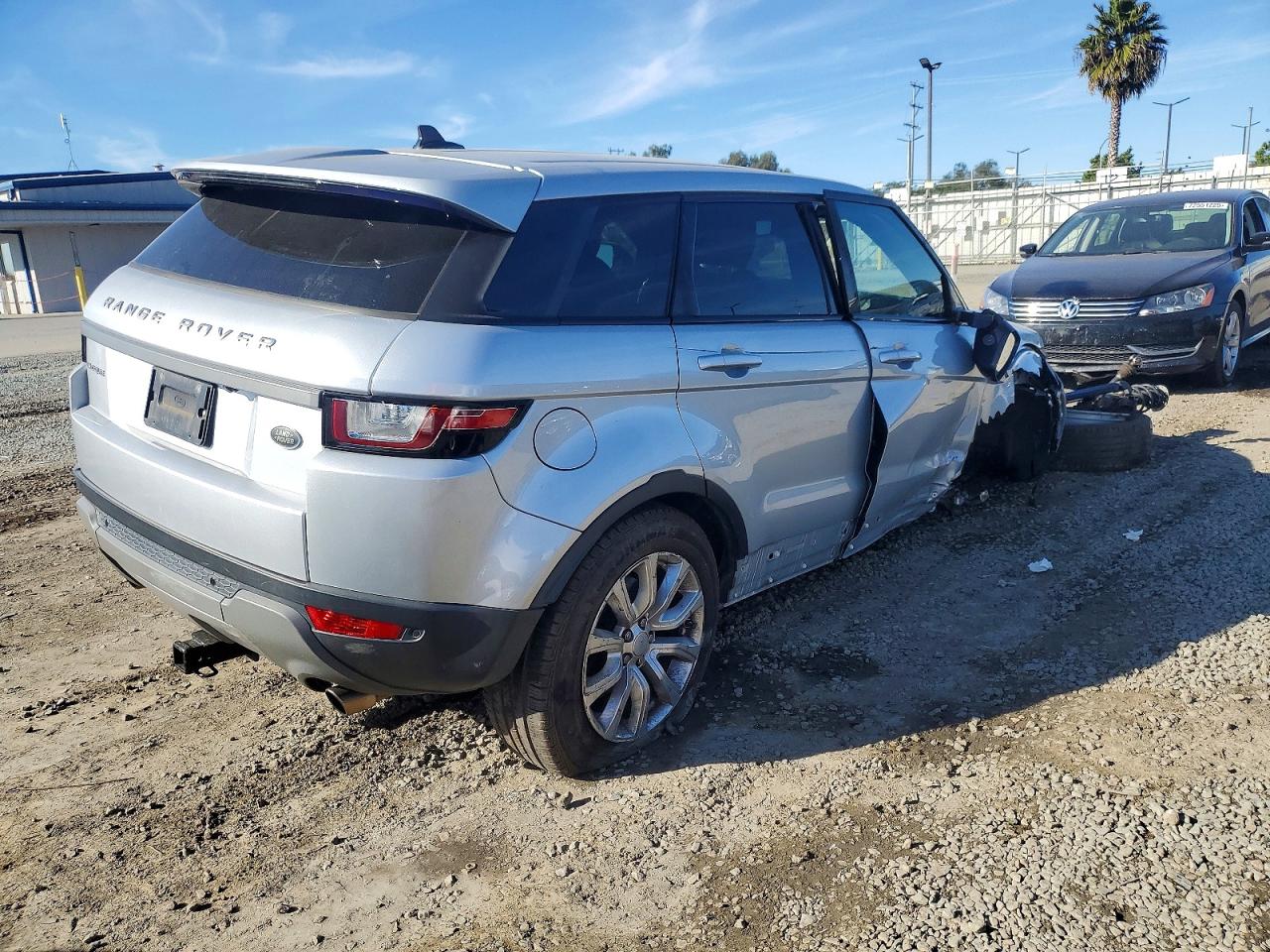 2016 LAND ROVER RANGE ROVER EVOQUE SE photo 3