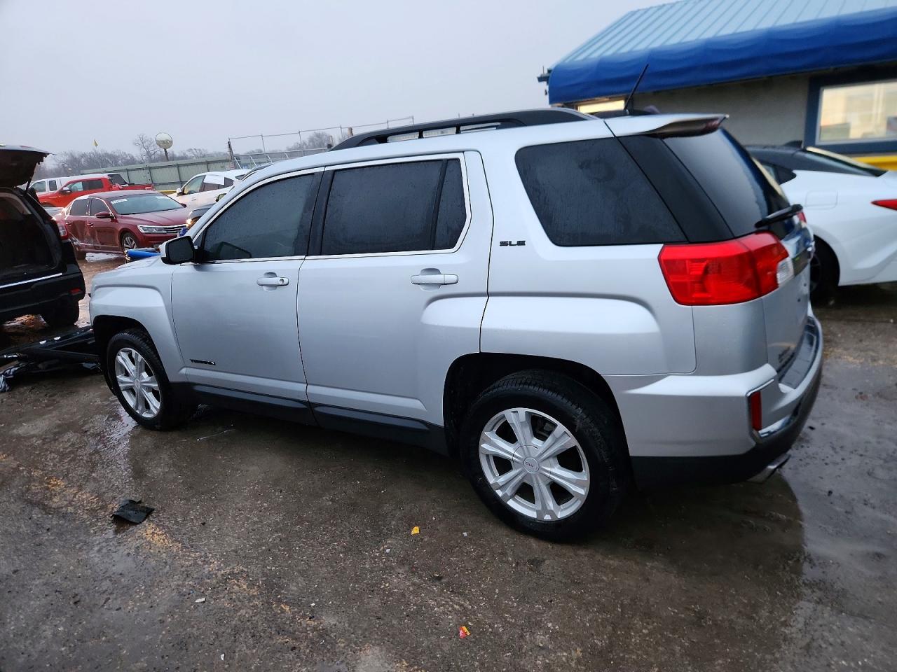 2017 GMC TERRAIN SLE photo 2