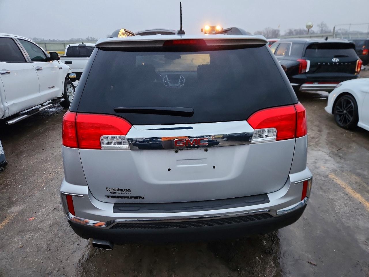 2017 GMC TERRAIN SLE photo 6