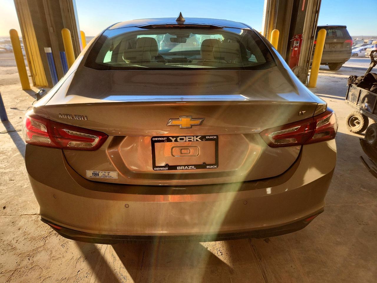 2022 CHEVROLET MALIBU LT photo 6