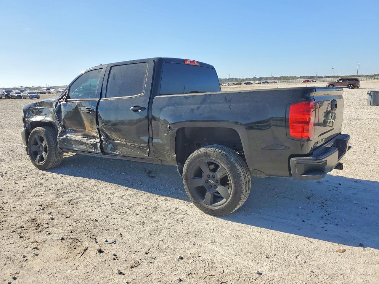 2017 CHEVROLET SILVERADO C1500 LT photo 2