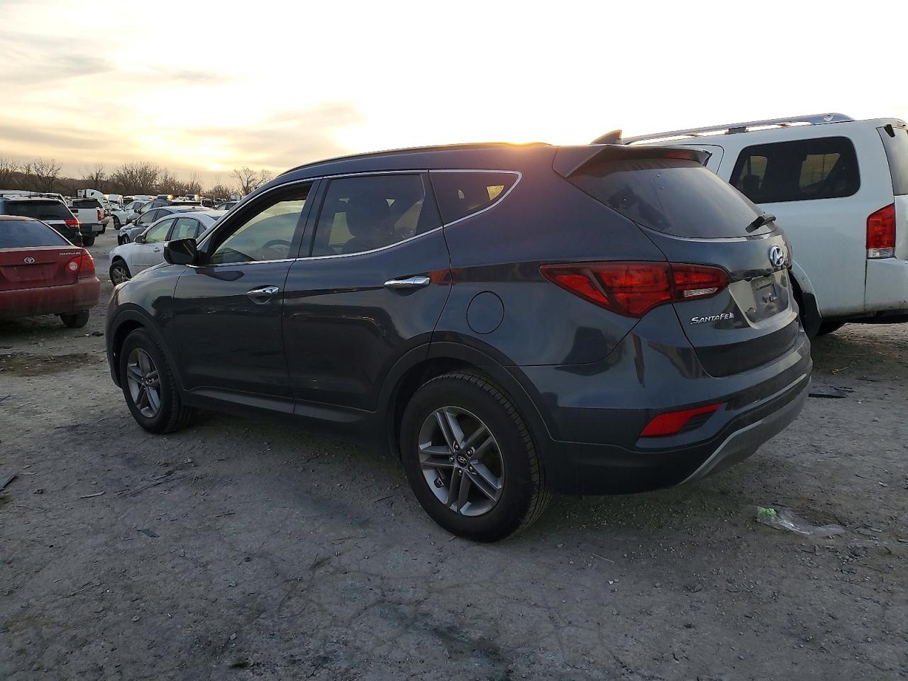 2017 HYUNDAI SANTA FE SPORT photo 2