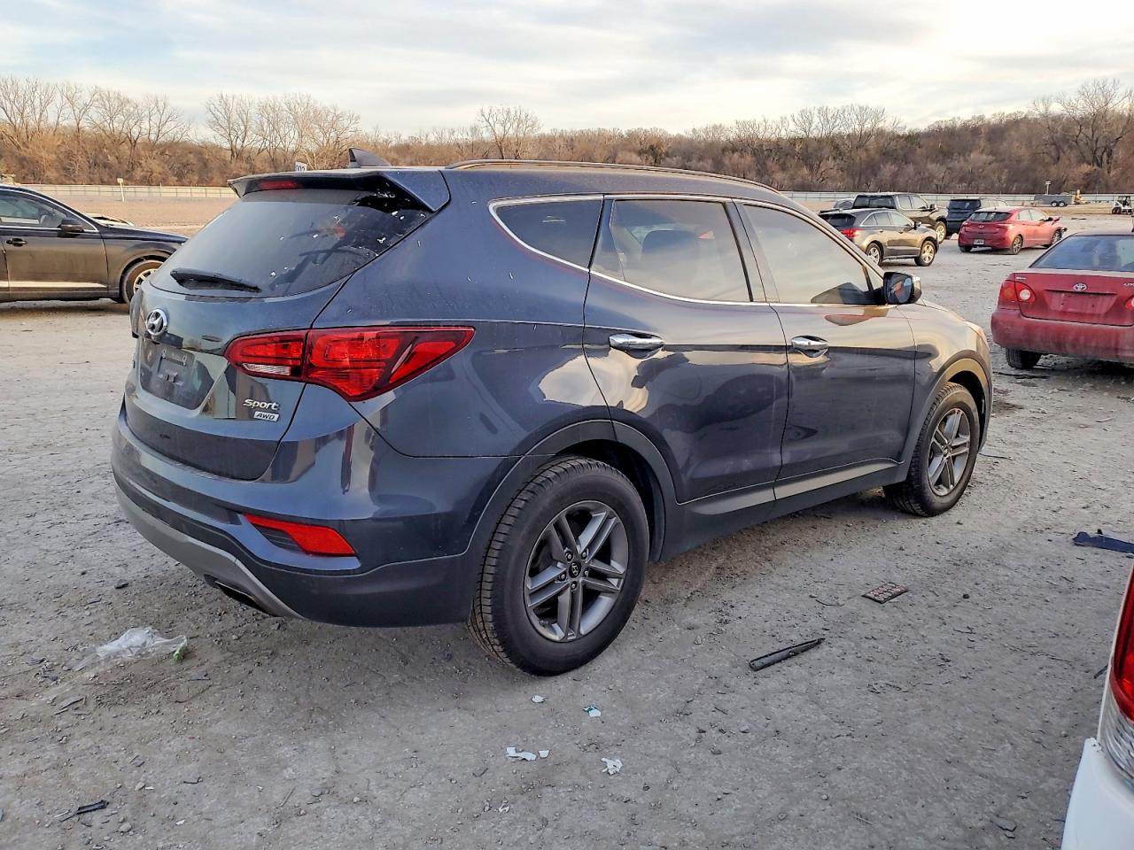 2017 HYUNDAI SANTA FE SPORT photo 3