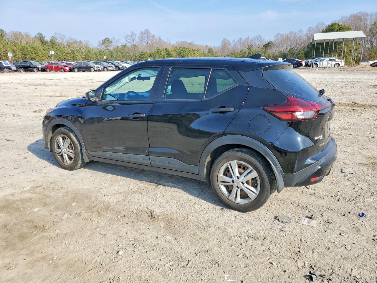 2021 NISSAN KICKS S photo 2