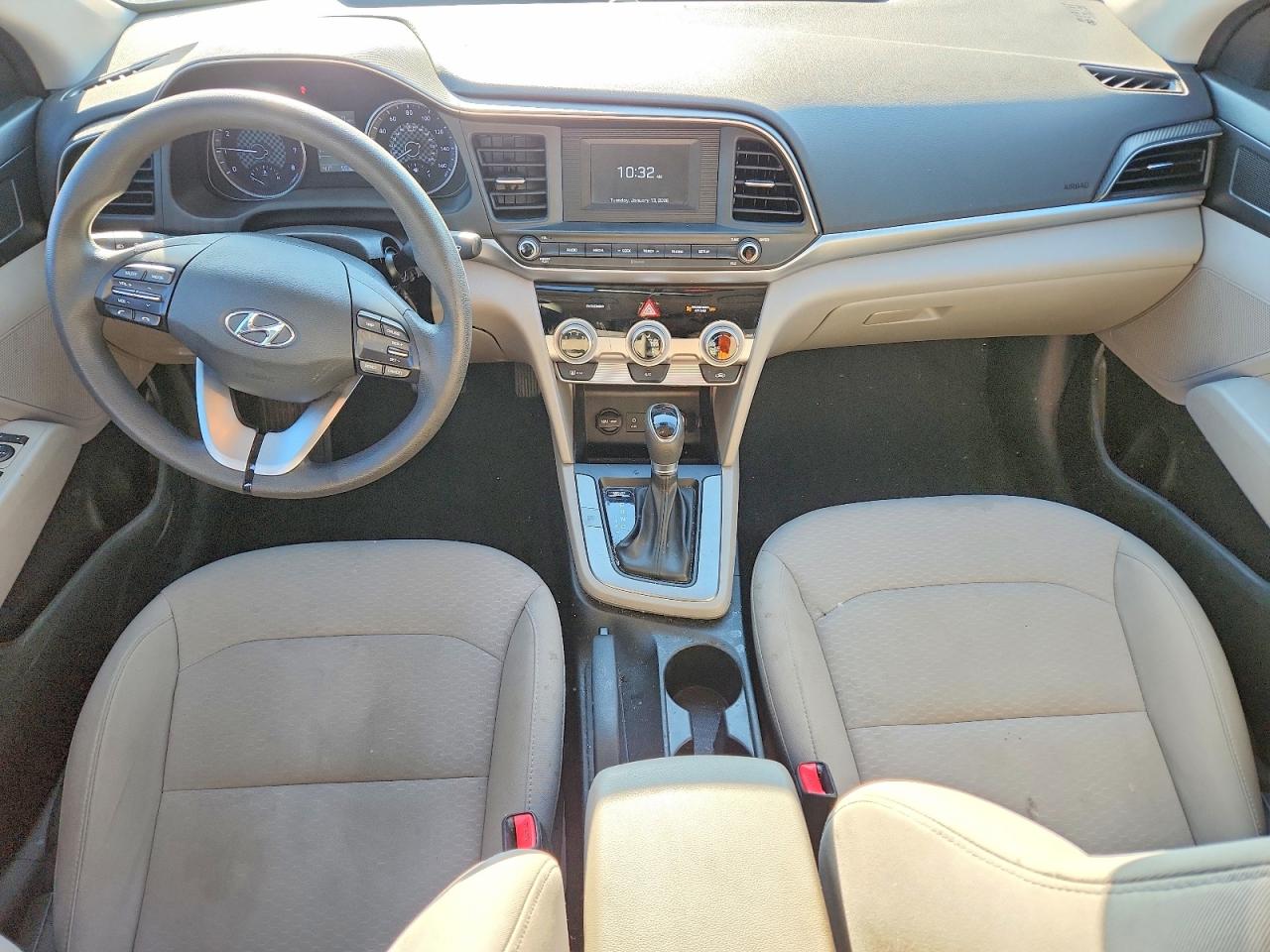 2019 HYUNDAI ELANTRA SE photo 8