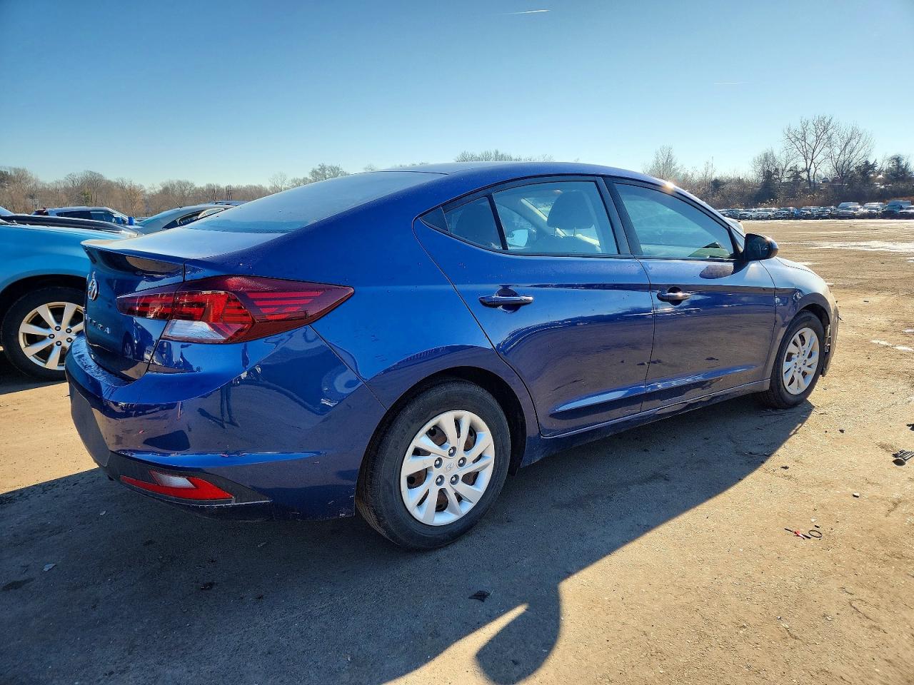 2019 HYUNDAI ELANTRA SE photo 3