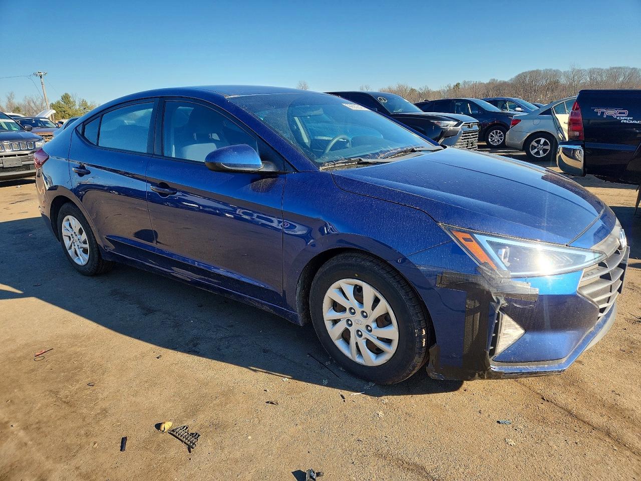 2019 HYUNDAI ELANTRA SE photo 4