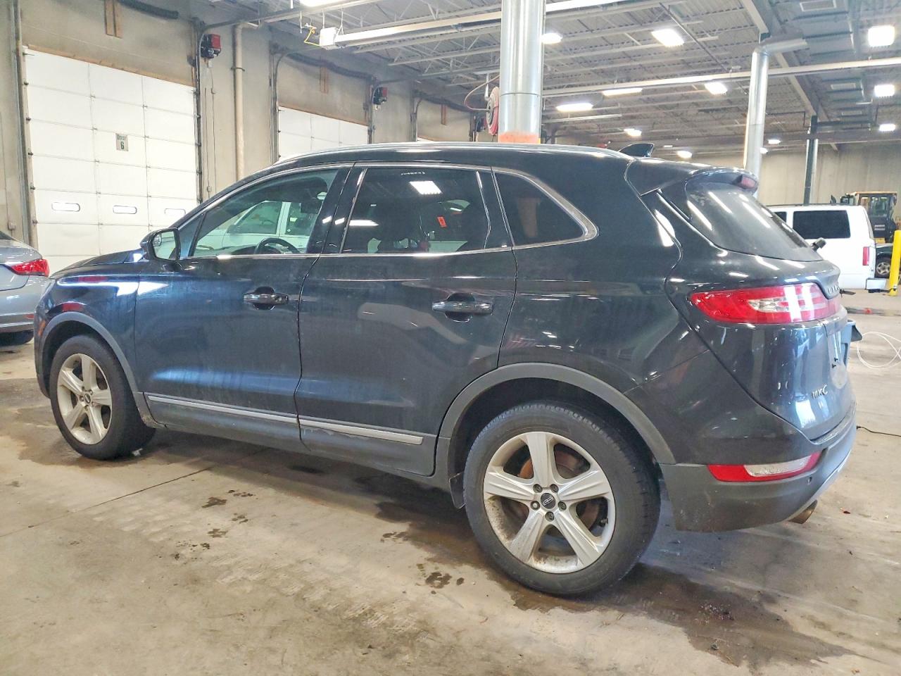 2017 LINCOLN MKC photo 2