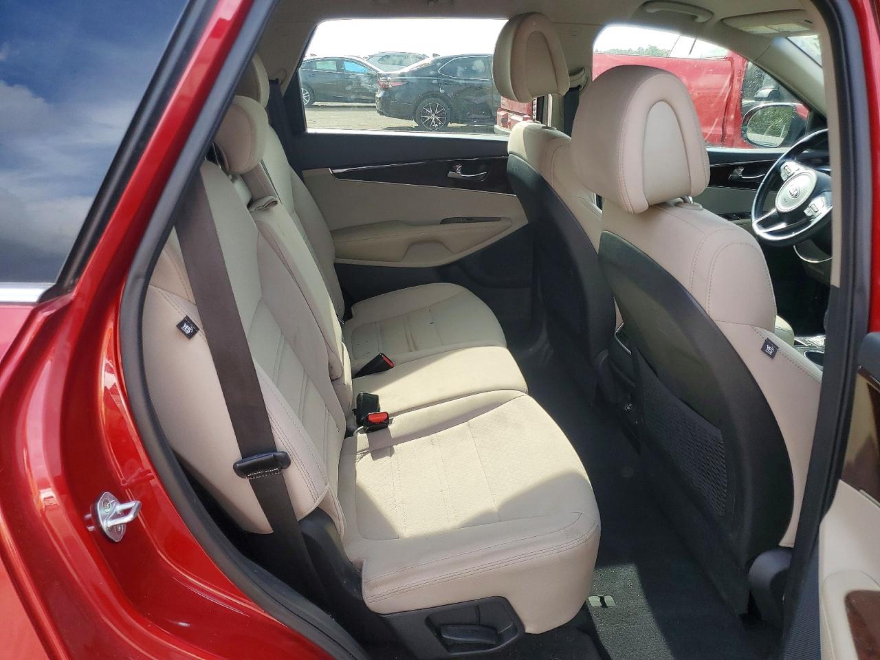 2016 KIA SORENTO LX photo 11