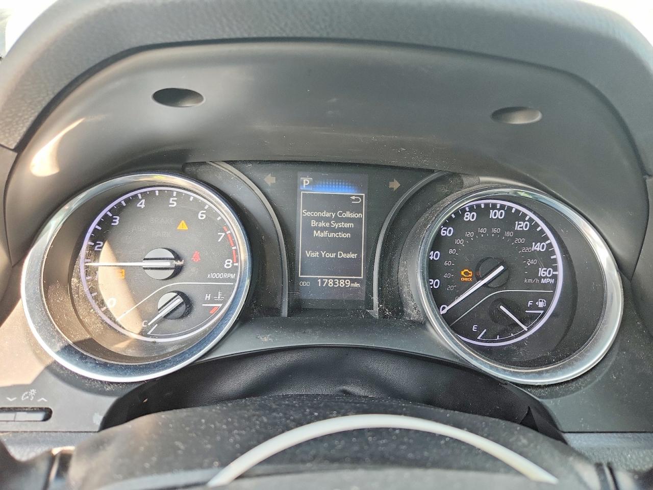 2019 TOYOTA CAMRY L photo 9