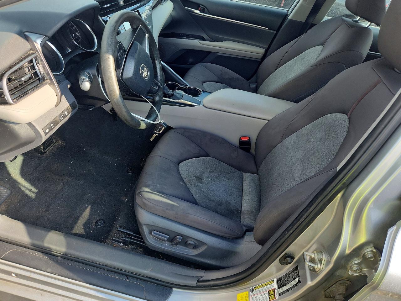2019 TOYOTA CAMRY L photo 7