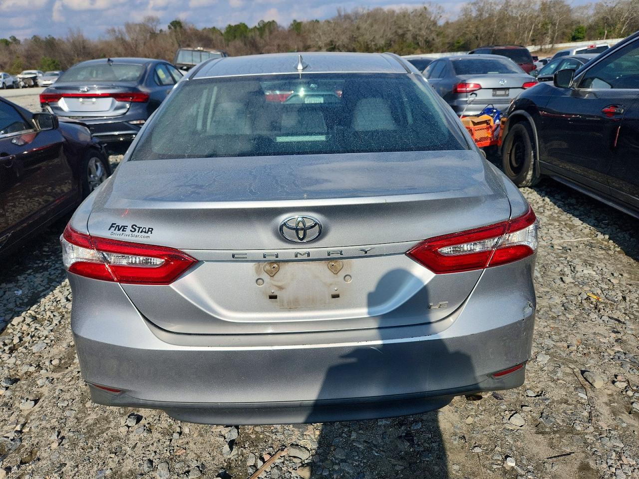 2019 TOYOTA CAMRY L photo 6