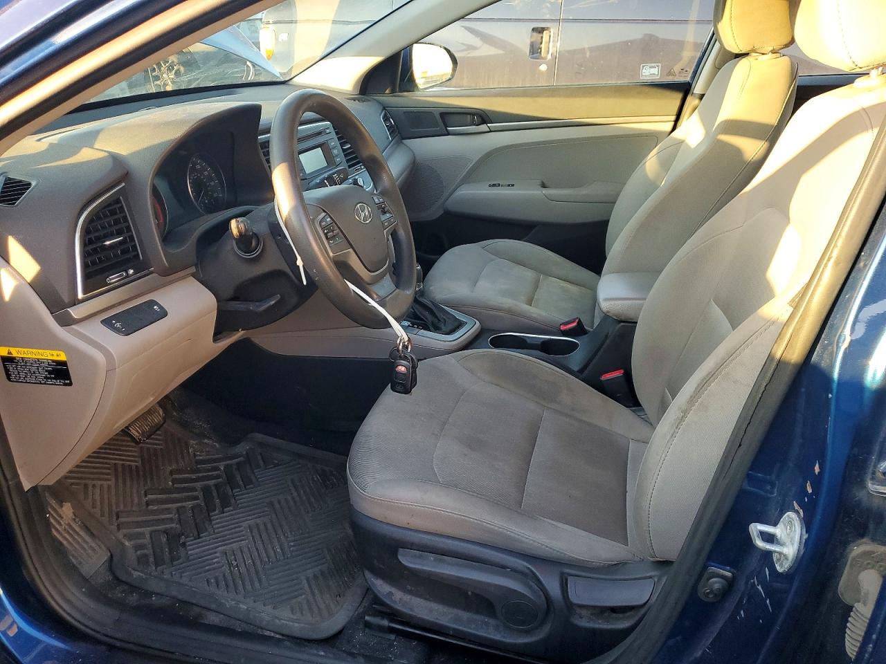 2017 HYUNDAI ELANTRA SE photo 7