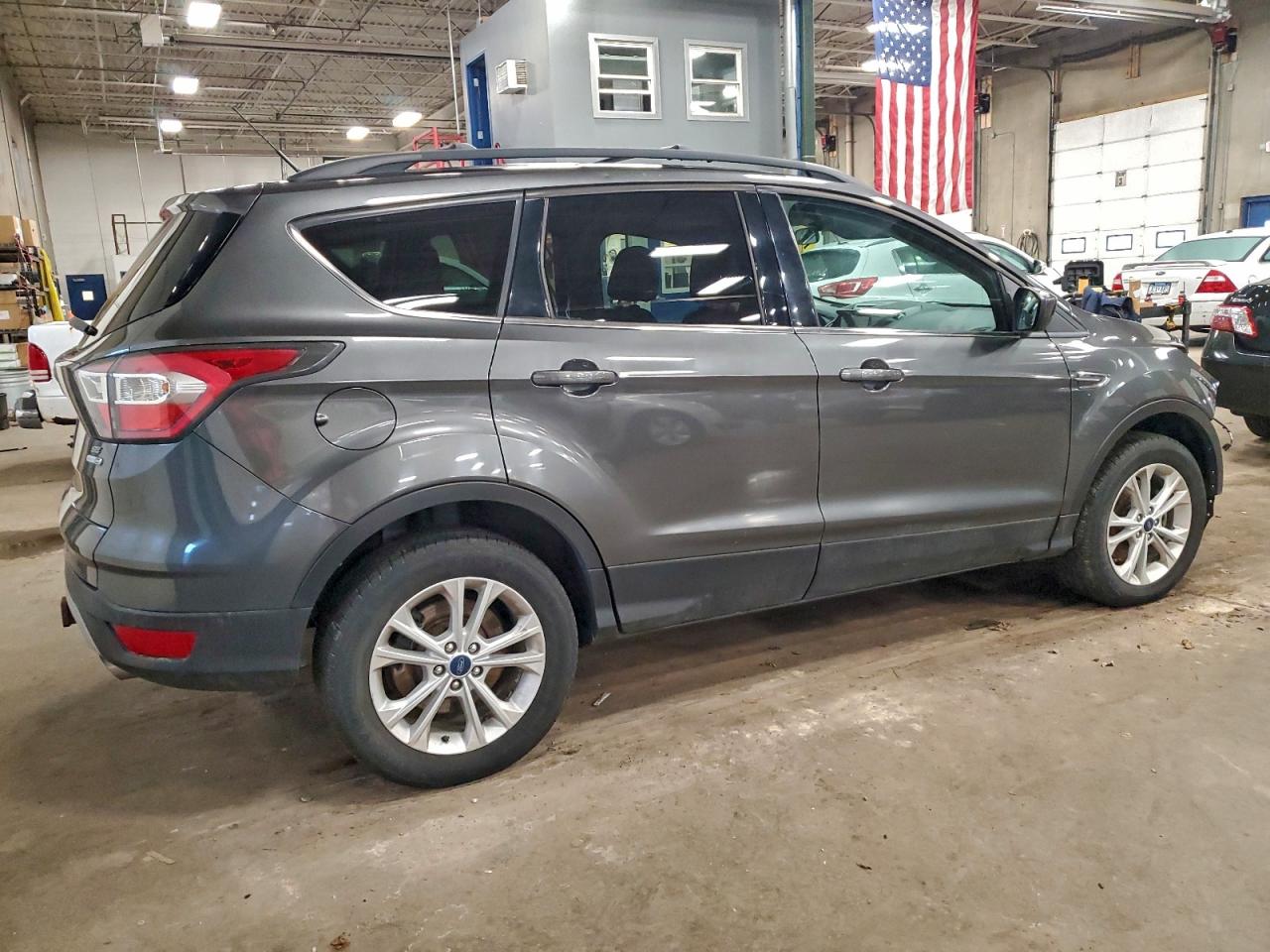 2017 FORD ESCAPE SE photo 3